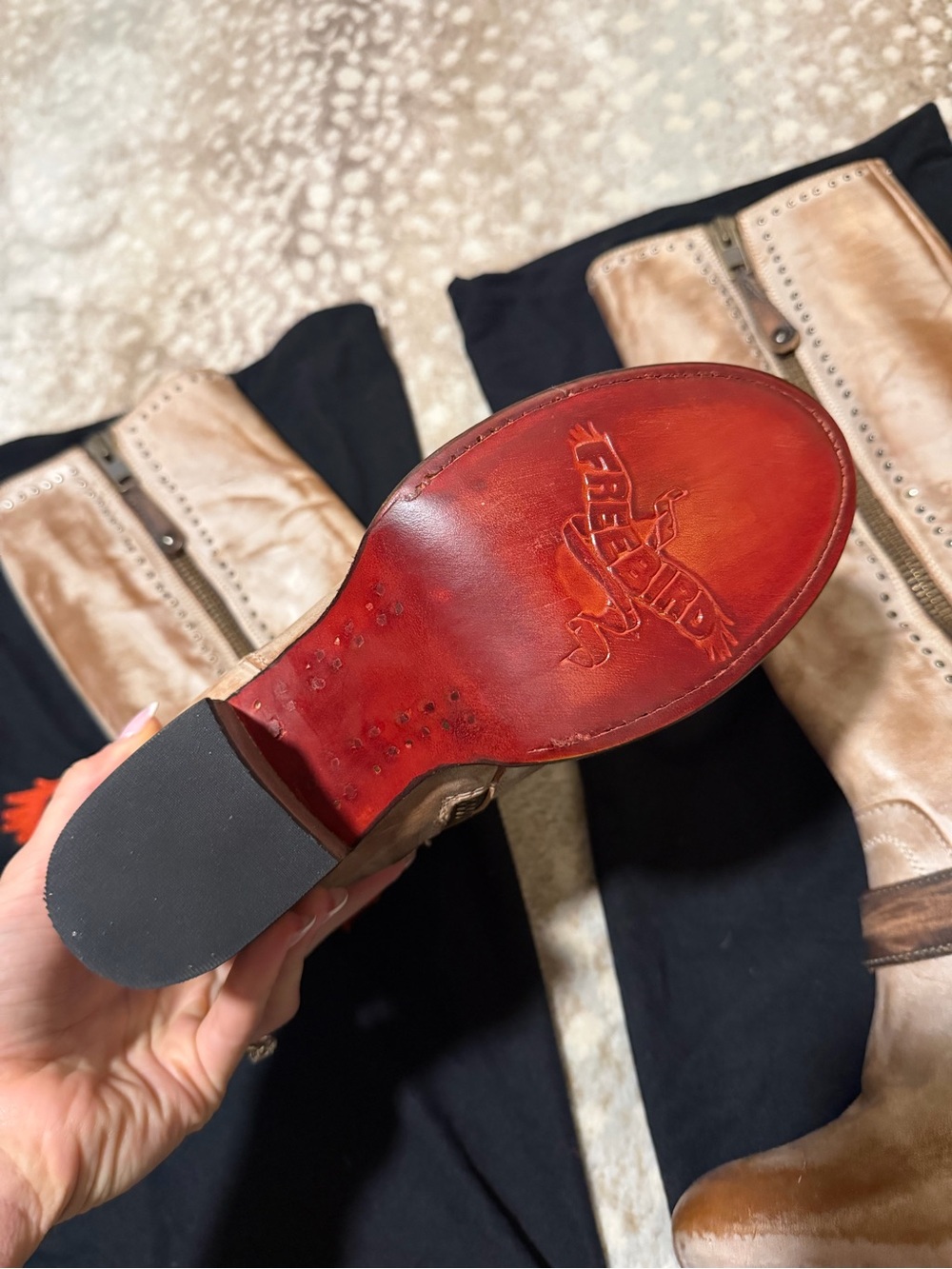 New- NEVER WORN Freebird by Steven Two-Tone Tan and Black Leather Heeled Boot